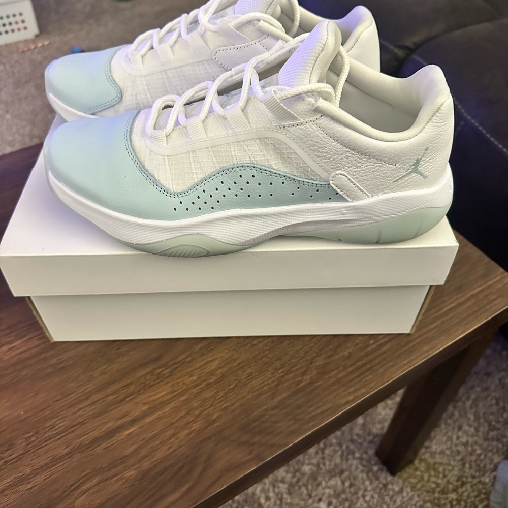 Women’s Air Jordan 11 Comfort Low! Glacier Blue/White Size 9